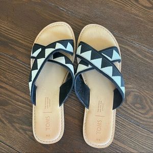 TOMS Womens Crisscross Strap Sandals